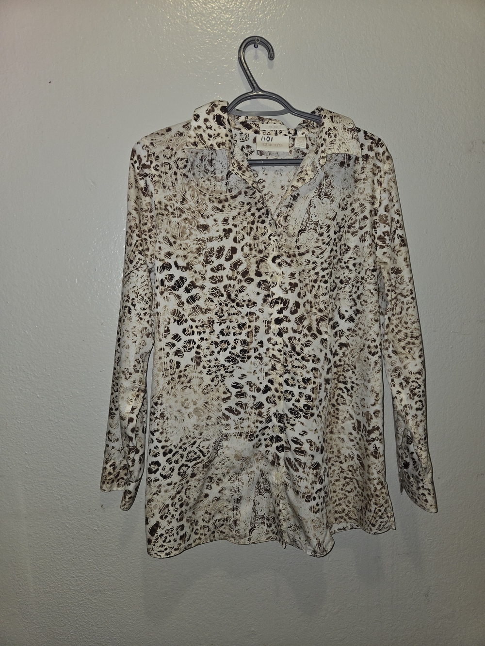 Chico's No-Iron 100% Cotton Animal Print Button Down Shirt Blouse Size 1 M (73 c